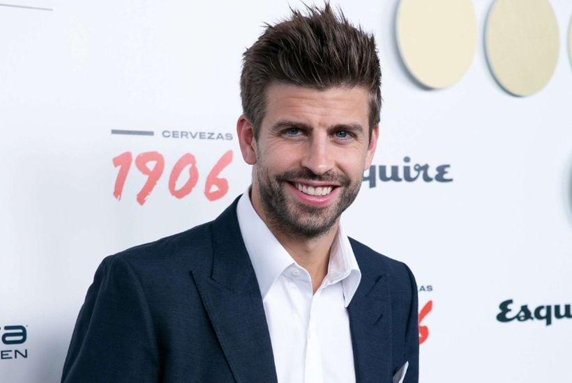 What is the Salary Income of Gerard Piqué Breakdown Over the Years